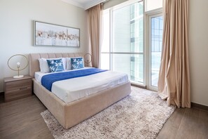 3 bedrooms, laptop workspace, iron/ironing board, WiFi