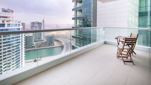 Unclassified image, 5 of 27, button - Astonishing & Grand 3BR w/ Beach Views & 2 Balconies! (Dubai)