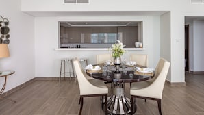 Unclassified image, 4 of 27, button - Astonishing & Grand 3BR w/ Beach Views & 2 Balconies! (Dubai)