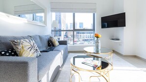 TV - 1BR Tranquil Space With Incredible Marina Views! (Dubai)
