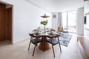 Dining - Elegant 2BR Apartment in The Five w/ Private Pool (Dubai)