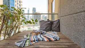 Property grounds - Cozy and Stylish 1BR Apartment in Dubai Marina (Dubai)