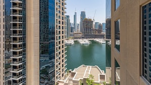 Exterior - Cozy and Stylish 1BR Apartment in Dubai Marina (Dubai)