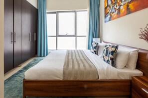 1 chambre, espace de travail pour ordinateurs portables