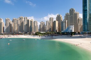 Beach - Full Sea View! Gorgeous 2BR in JBR - Sleeps 6! (Dubai)