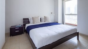 2 bedrooms, laptop workspace, iron/ironing board, WiFi - Elegant & Spacious 2BR Apartment In Dubai Marina (Dubai)