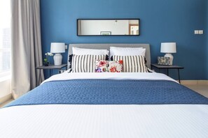 1 bedroom, laptop workspace, iron/ironing board, internet - Impressive 1BR w/ Incredible Marina Views! (Dubai)