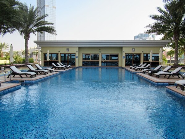 室外游泳池,无边泳池