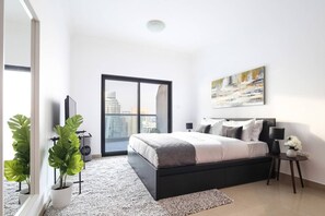 1 Schlafzimmer, laptopgeeigneter Arbeitsplatz, Bügeleisen/Bügelbrett