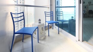 Interior - Modern + Light 2BR in Dubai Marina w/ Sea Views! (Dubai)