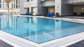 Pool - Modern + Light 2BR in Dubai Marina w/ Sea Views! (Dubai)