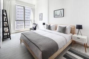 2 bedrooms, laptop workspace, iron/ironing board, internet