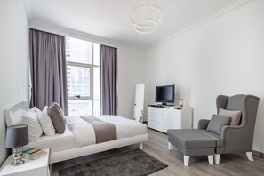 3 bedrooms, laptop workspace, iron/ironing board, WiFi