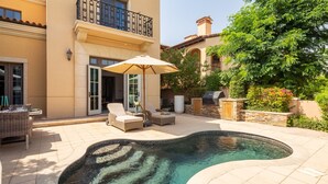 Outdoor pool, pool loungers - Magnificent 3BR Villa In Whispering Pines W/ Private Pool! (Dubai)
