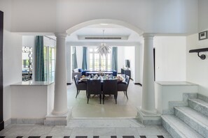 Dining - Magnificent 3BR Villa In Whispering Pines W/ Private Pool! (Dubai)