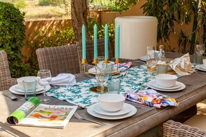 Outdoor dining