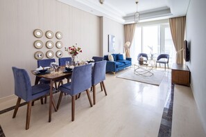 Dining - Opulent 2BR With Study In Downtown Dubai (Dubai)