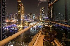 Property grounds - Modern Studio w/ Incredible Marina Views! (Dubai)