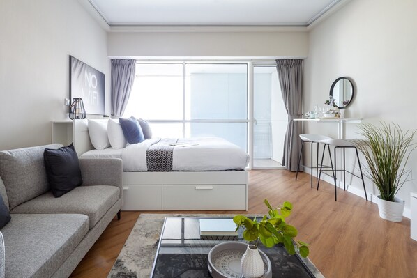 Arbejdsområde til bærbare computere, strygejern/strygebræt, Wi-Fi