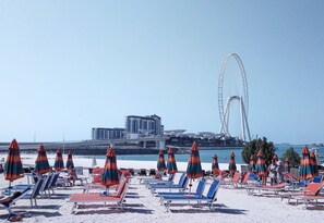 Beach - Upscale 1BR - Sea Views - Direct Beach Access! (Dubai)