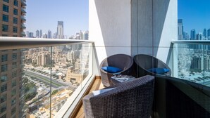 Property grounds - Rustic And Vibrant Studio Apartment In Downtown Dubai (Dubai)