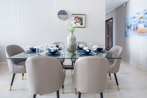 Dining - Rich & Vibrant 2BR With Study in Downtown Dubai (Dubai)