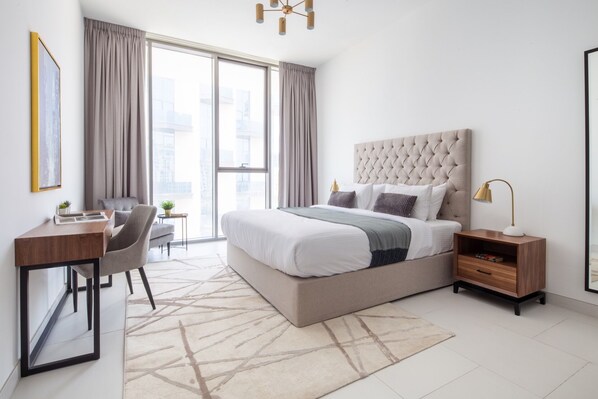 1 Schlafzimmer, laptopgeeigneter Arbeitsplatz, Bügeleisen/Bügelbrett