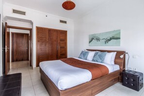Room - Unique & Stylish 1BR w/ Incomparable Marina Views! (Dubai)