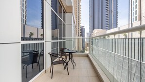Unclassified image, 3 of 27, button - Modern Luxury Living in This 3BR Apt in Downtown Dubai (Dubai)