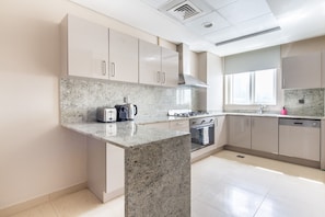 Microwave, oven, stovetop, dishwasher