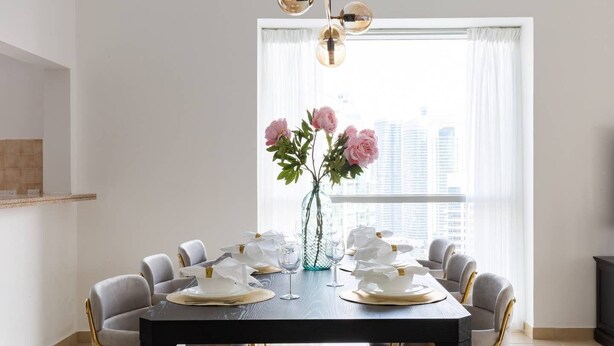 Dining - Visually Stunning 2BR in Dubai Marina - Sleeps 5! (Dubai)