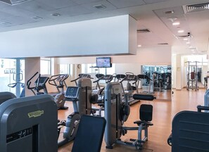 Fitness facility - Unique + Stunning 2BR Loft in Downtown Dubai! (Dubai)