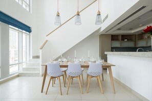 Dining - Unique + Stunning 2BR Loft in Downtown Dubai! (Dubai)