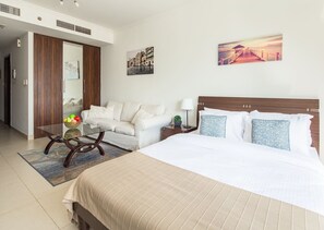 Laptop workspace, iron/ironing board, WiFi, bed sheets - Spacious Studio in Heart of JLT (Dubai)