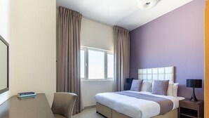 2 Schlafzimmer, laptopgeeigneter Arbeitsplatz, Bügeleisen/Bügelbrett