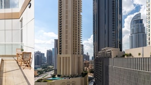 Property grounds - Superb & Incomparable 2BR With Study in the Heart of Downtown Dubai! (Dubai)