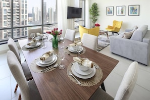 Dining - Phenomenal Burj Khalifa Views in This Lovely 2br! (Dubai)