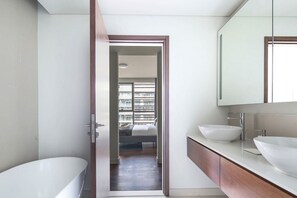 อ่างอาบน้ำ