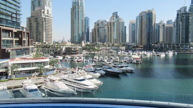 Pool - Supreme 2BR Apartment - Cosmopolitan Living in Dubai Marina! (Dubai)