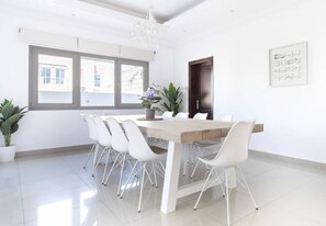 Dining - Spectacular Al Wasl Villa - With Private Pool (Dubai)