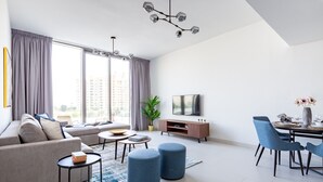Living area - Stylish 2BR Apartment by the Beach - The Palm Jumeirah (Dubai)