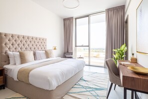 2 Schlafzimmer, laptopgeeigneter Arbeitsplatz, Bügeleisen/Bügelbrett