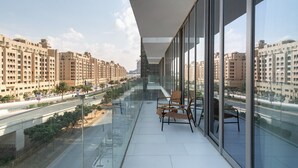 Property grounds - Stylish 2BR Apartment by the Beach - The Palm Jumeirah (Dubai)