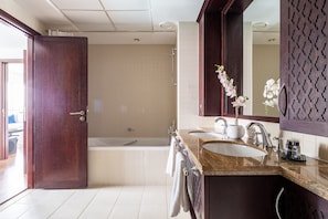 Bathroom - Stellar 2BR Apartment With Dazzling Views Of The Burj Khalifa (Dubai)