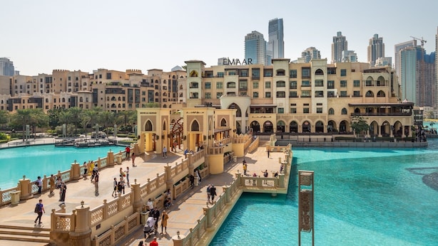 Outdoor pool - Stellar 2BR Apartment With Dazzling Views Of The Burj Khalifa (Dubai)