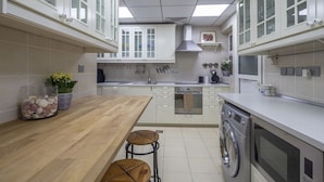 Unclassified image, 2 of 25, button - Spacious + Beautiful Private Villa in JVC (Dubai)
