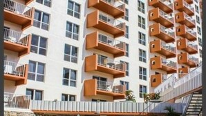 A high-rise hotel with multiple balconies, a swimming pool, and sun loungers. - 2 Bdrm intercostal Water View @ Fort Lauderdale Beach Resort, FL (Fort Lauderdale)
