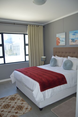 Accommodation Front - Fantastic 4 Sleeper Self - Catering Apartment
