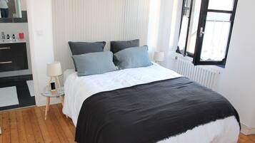 5 chambres, fer et planche à repasser, lit parapluie, Wi-Fi gratuit