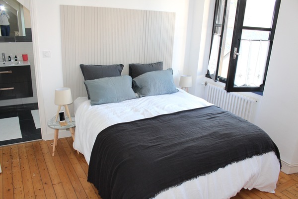 5 bedrooms, iron/ironing board, travel crib, free WiFi